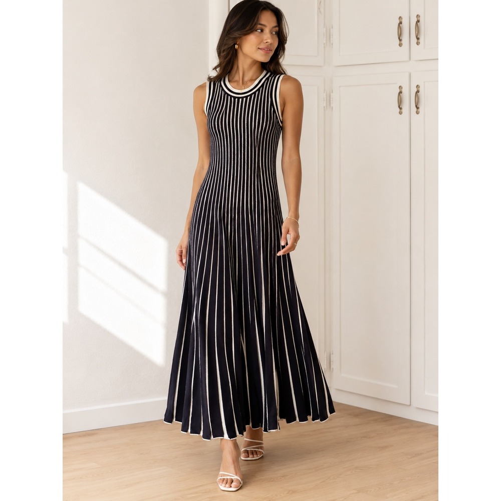 Tuckernuck Navy White Striped Sleeveless Knit Maxi Dress Medium